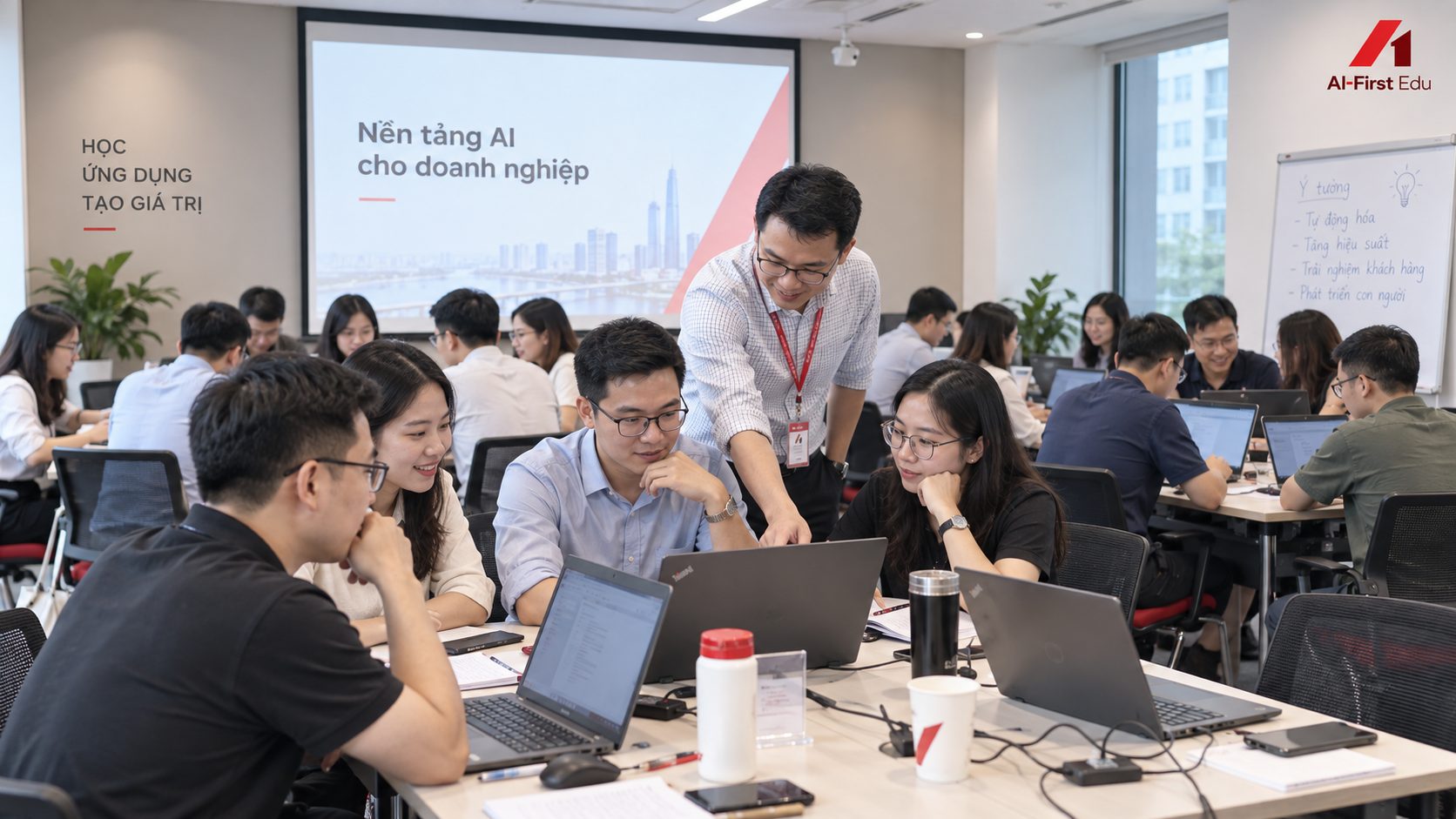 Lớp học đông người trong buổi đào tạo nền tảng AI cho doanh nghiệp